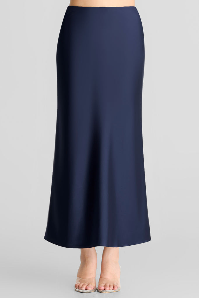 Satin skirt wanita, Model satin skirt terbaru, Satin skirt panjang, Rok satin, Satin skirt untuk formal, Satin skirt polos, Inspirasi outfit dengan satin skirt, bawahan wanita, bottom , rok satin, LBS, LOOKBOUTIQUESTORE