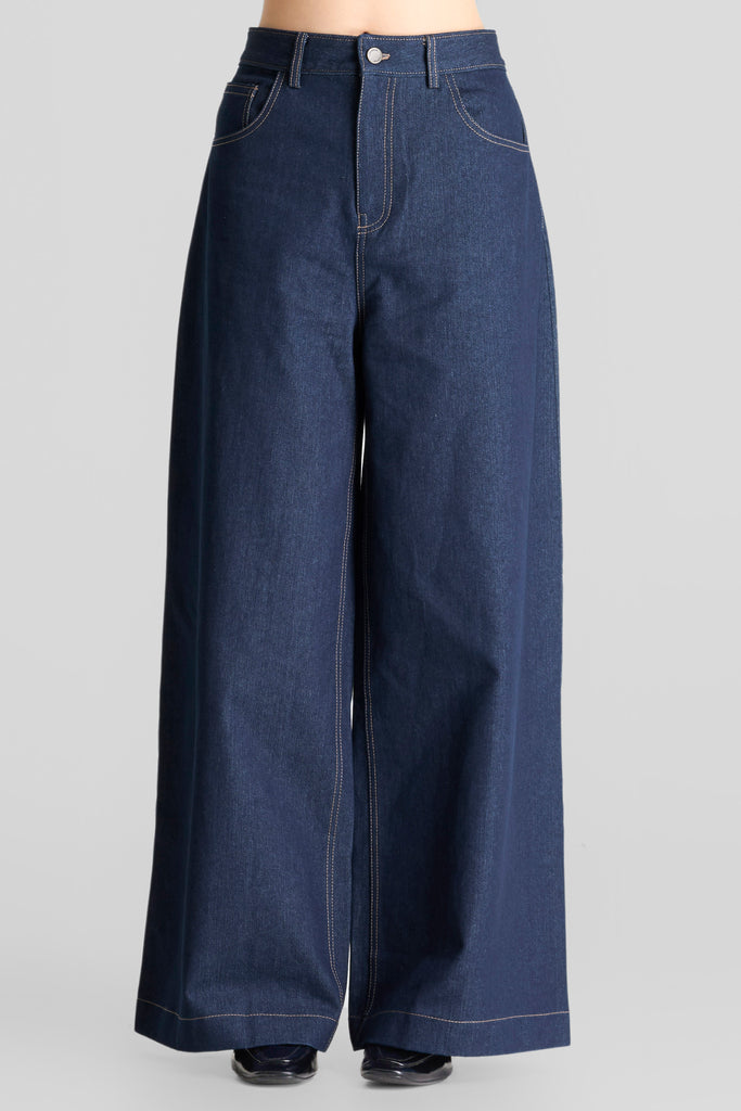 Wide leg jeans wanita,High waist wide leg denim,Celana jeans wanita,Celana jeans wanita kekinian,Celana jeans formal casual wanita,Denim Pants,Bottom Denim,Pants,Denim Pants