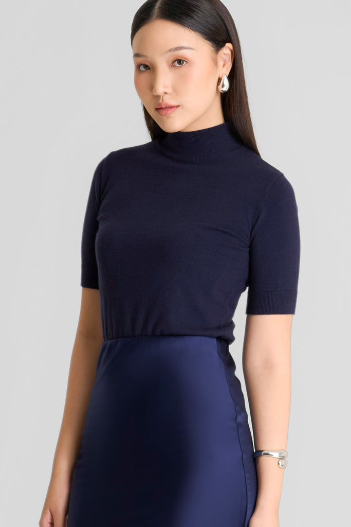 Top, knit top, atasan wanita, halter top, atasan lengan pendek, knitwear, atasan turtle neck, halter knit, atasan simple, top LOOKBOUTIQUESTORE