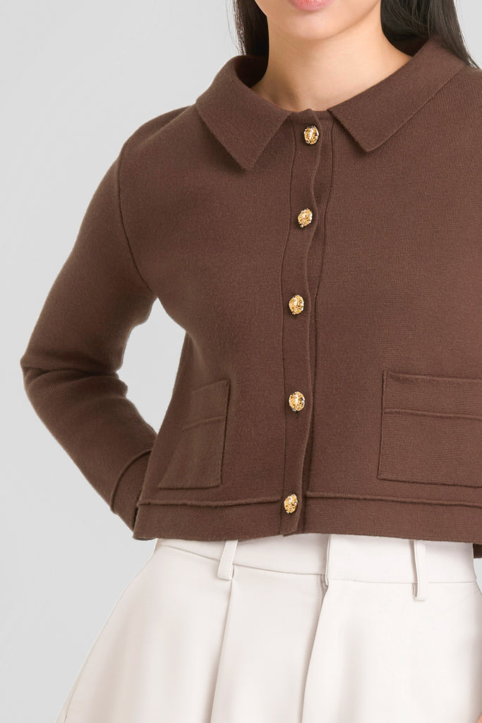 Cardigan knit wanita kombinasi denim,Knit outer modern,Cardigan rajut casual elegan,Outer knit lengan panjang wanita,Cardigan crop kekinian,Knit cardigan kombinasi warna,Atasan rajut formal casual wanita,Outer knit stylish,Cardigan rajut Korean style,Knit crop cardigan dengan kantong depan,Knit outer,Cardigan knit, LOOKBOUTIQUESTORE