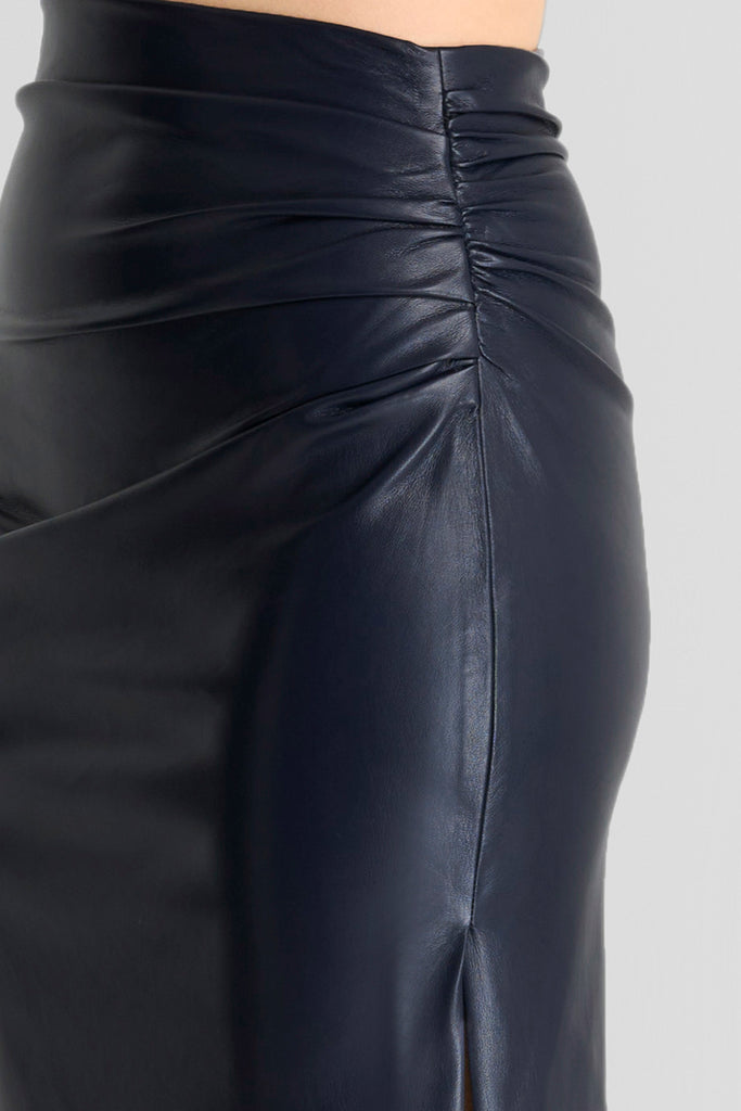 Skirt, bawahan wanita, bottom, rok kulit, leather skirt, Leather skirt wanita, Leather skirt dengan slit samping, Rok leather, Leather skirt wrap model, LBS, LOOKBOUTIQUESTORE