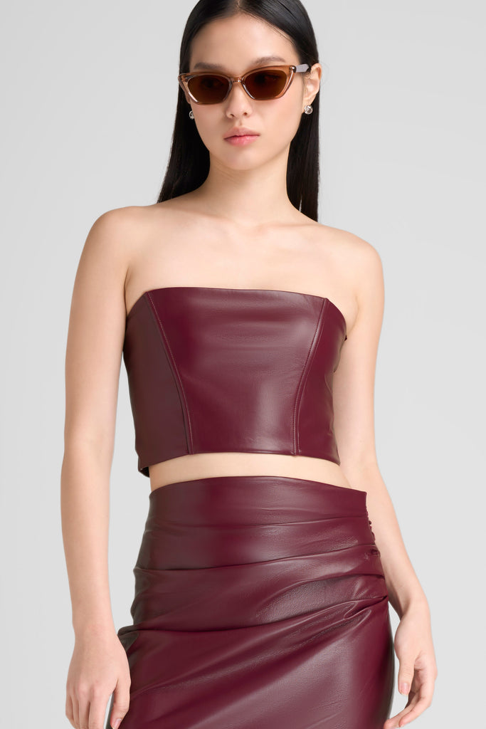 Tube top leather wanita, Tube leather, Model tube leather terbaru, bralette leather, top kulit, atasan bahan kulit,atasan bahan kulit tanpa lengan, ube leather pendek dan stylish