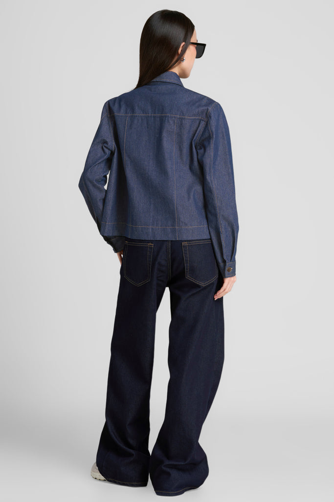 Denim jacket, jacket wanita,jacket, jacket wanita kancing depan, jacket  denim stylish, Jacket berlengan panjang,  Outer wanita dengan detail saku depan simple, Denim jacket LOOKBOUTIQUESTORE, jacket oversized