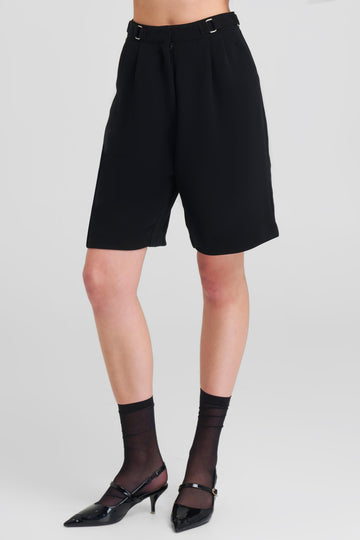 Short pants, celana pendek, celana, bawahan celana pendek, celana atas lutut, bermuda shorts