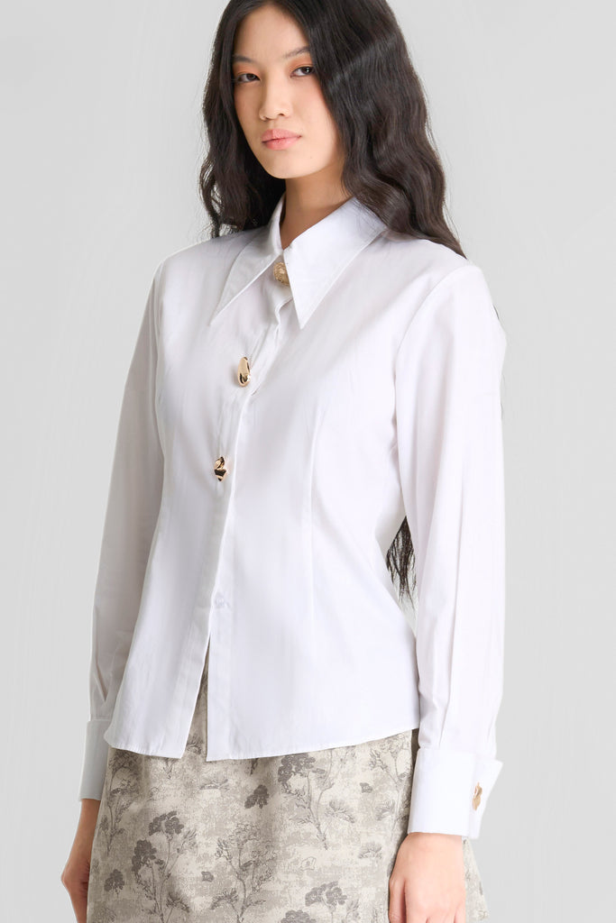 Fitted shirt, shirt, shirt waita, atasan wanita, atsan lengan panjang, top wanita kancing depan, kemeja wanita, top simple, top elegant, top formal, top LOOKBOUTIQUESTORE