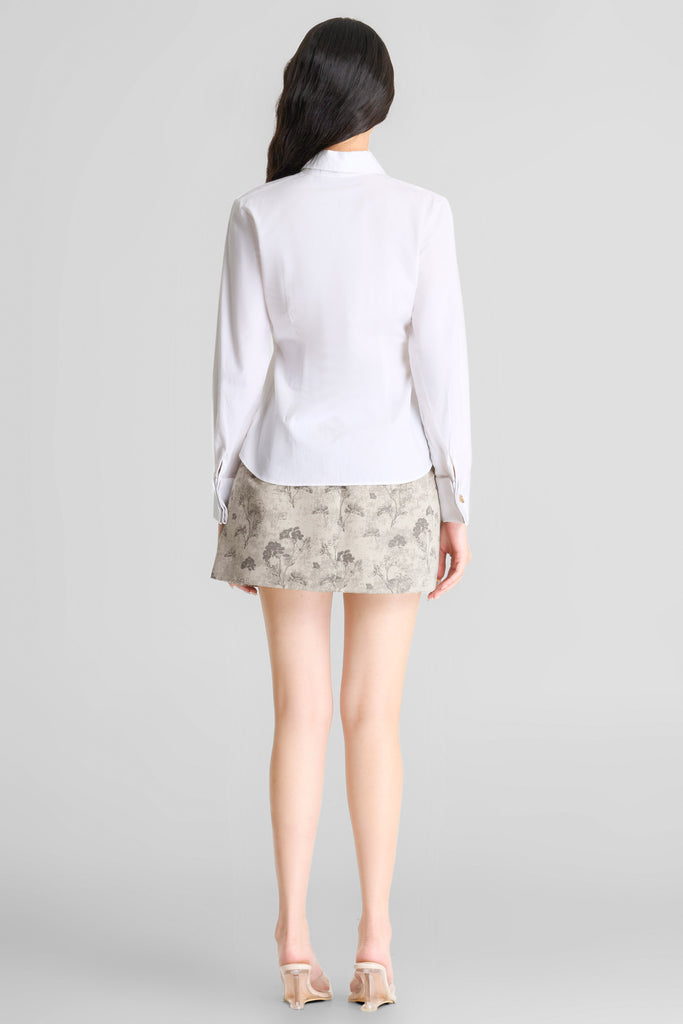 Fitted shirt, shirt, shirt waita, atasan wanita, atsan lengan panjang, top wanita kancing depan, kemeja wanita, top simple, top elegant, top formal, top LOOKBOUTIQUESTORE